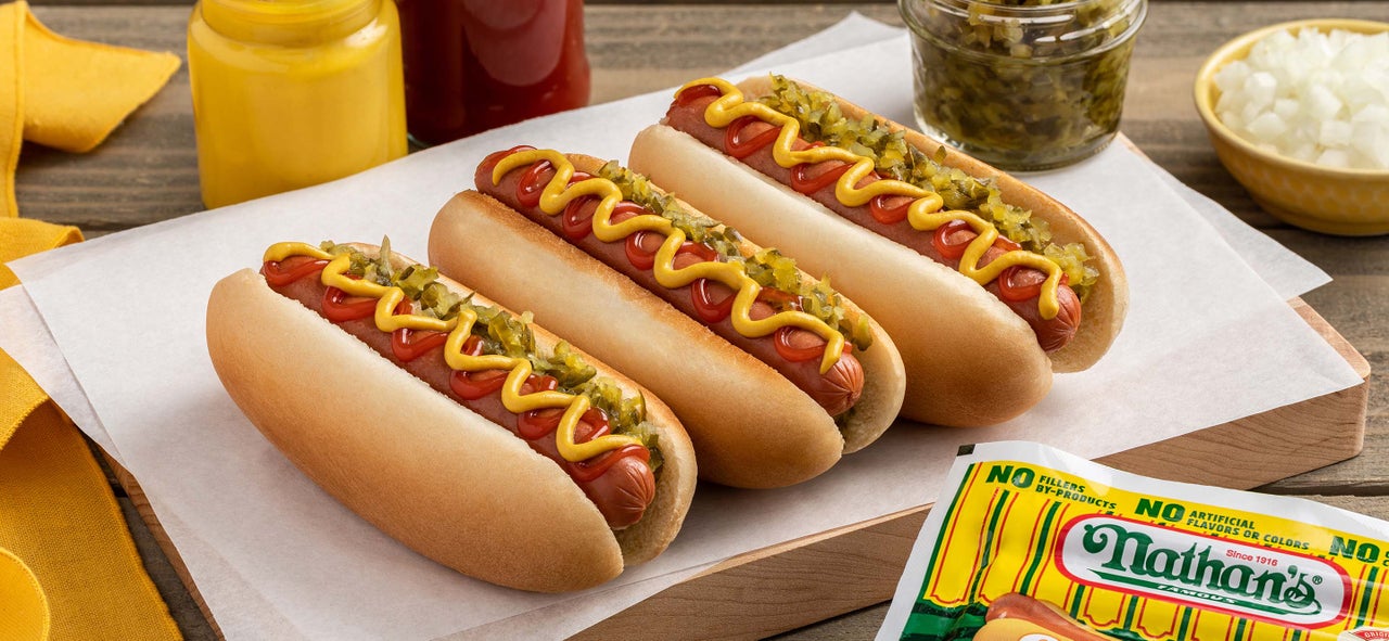 Relish the History: A Hot Dog’s Journey Across America 🌭